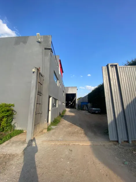 imagem 2 - Galpão Industrial Completo em Arujá 1.941m² de área total | Estrutura pronta para seu negócio! imagem 2 - Galpão Industrial Completo em Arujá 1.941m² de área total | Estrutura pronta para seu negócio!